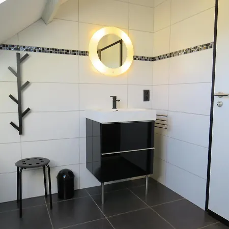 Sixine House, Long Weekend Special Ovifat