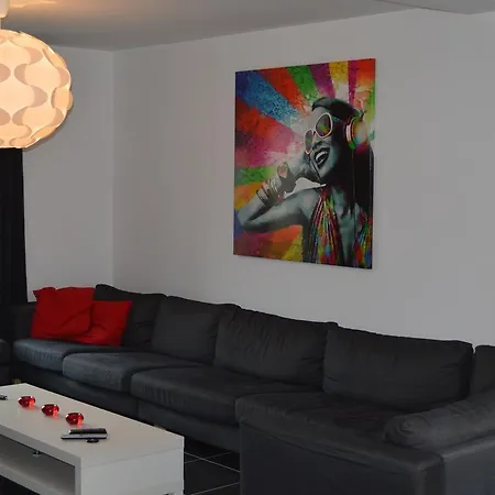 Sixine House, Long Weekend Special