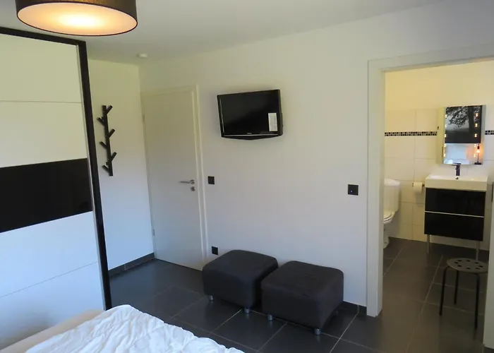 Sixine House, Long Weekend Special Ovifat