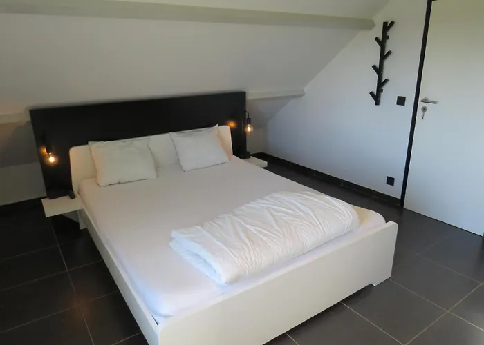 Sixine House, Long Weekend Special * Ovifat