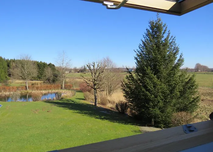 Sixine House, Long Weekend Special *